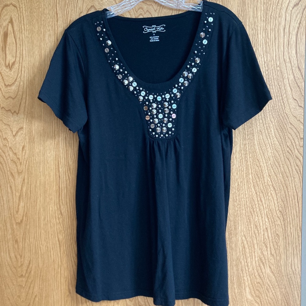 🌼Black Top: Size Large - Crystal-Kobe🌼